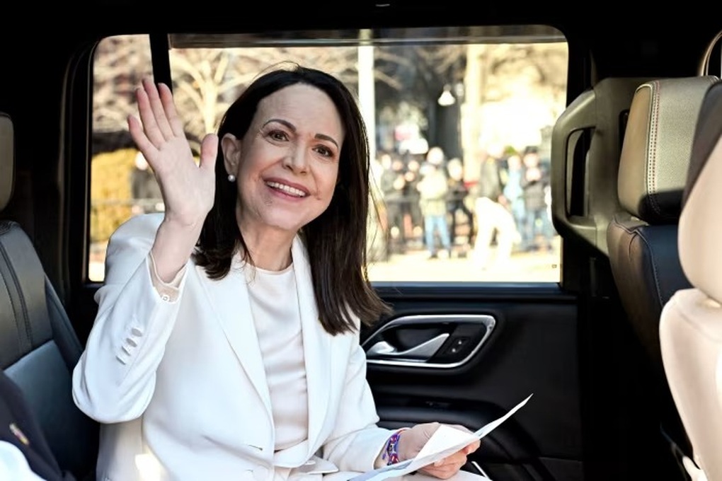 Lãnh đạo đối lập Venezuela tặng huy chương Nobel Hòa bình cho Tổng thống Mỹ - 1