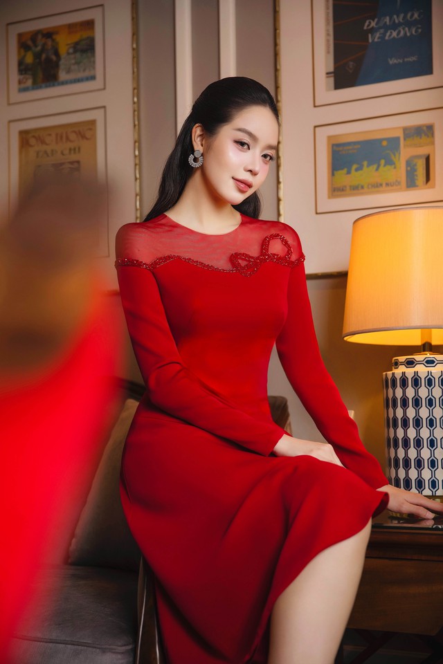 Lên đồ dự tiệc những ngày cuối năm đẹp xuất sắc, thu hút mọi ánh nhìn- Ảnh 1.