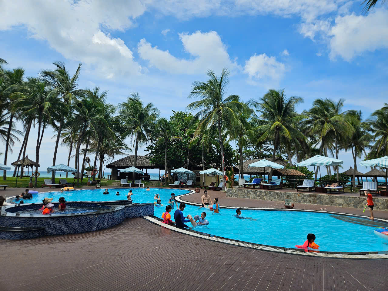 Nhiều người bị lừa đặt phòng khách sạn, resort dịp hè- Ảnh 2.