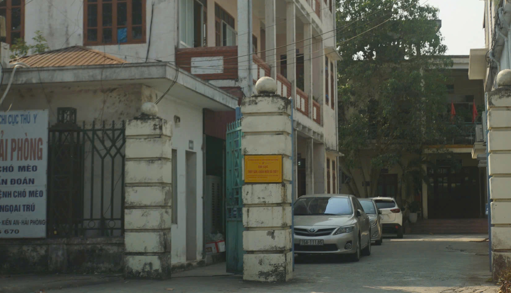 Lộ tình tiết hối lộ, cán bộ kiểm dịch bị tạm giữ 2 Vụ Đồ hộp Hạ Long: lộ tình tiết hối lộ, cán bộ kiểm dịch bị tạm giữ - Ảnh 2.