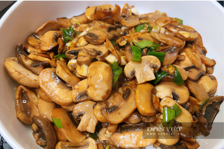 Với hàm lượng calo thấp, ít chất béo, loại rau này rất phù hợp cho người ăn kiêng và kiểm soát cân nặng.