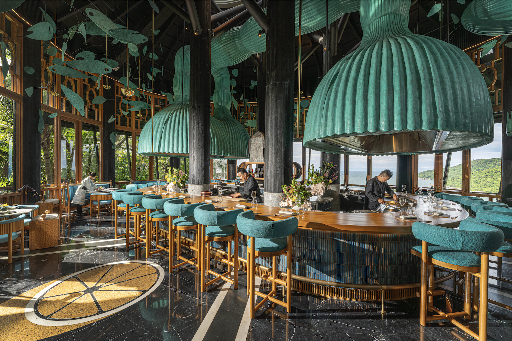 Loạt nhà hàng 5 sao khiến 80% khách Việt săn lùng dịp Tết Nguyên đán, được giới Michelin đánh giá cao- Ảnh 1.