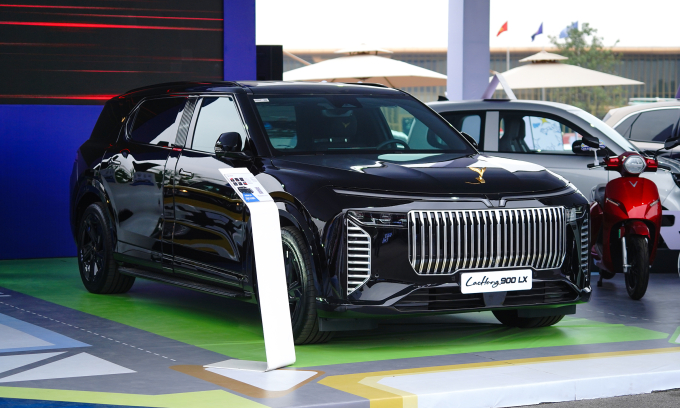 Lạc Hồng 900 LX tại triển lãm Vietnam Mobility Show 2025 ở Hà Nội. Ảnh: Thành Nhạn