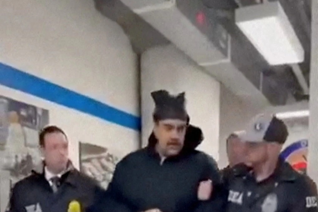 Lời nói của Tổng thống Venezuela khi bị đưa tới nhà giam New York - 1