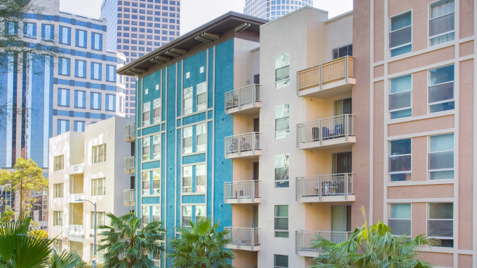 Một khu căn hộ cho thuê ở Mid City West, Los Angeles. Ảnh: Equity Residential