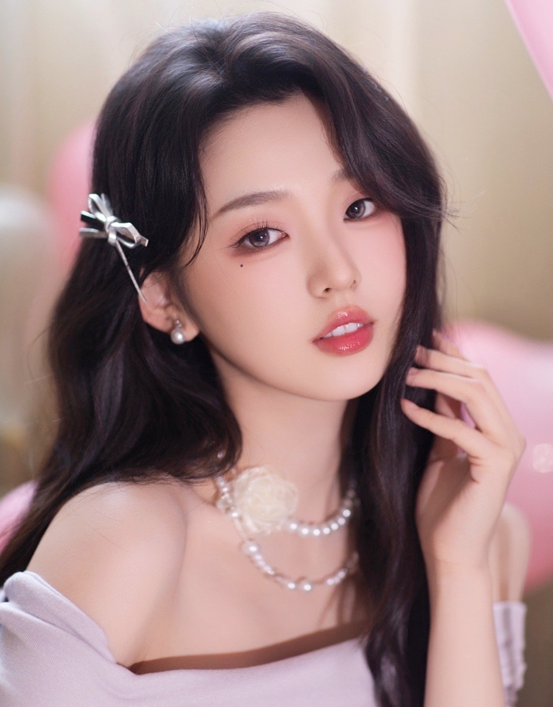 Nữ thần sắc đẹp 1 năm đóng chính 29 phim vô địch showbiz, đỉnh thế này khó tính mấy cũng phải mê- Ảnh 1.