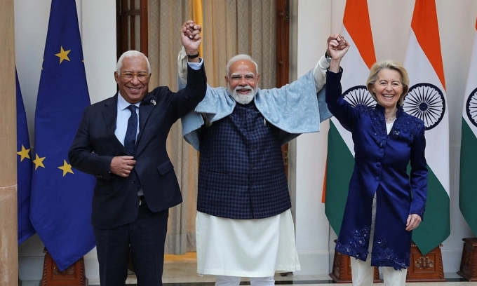 Chủ tịch Hội đồng Châu Âu Antonio Costa, Thủ tướng Ấn Độ Narendra Modi và Chủ tịch Ủy ban Châu Âu Ursula von der Leyen ngày 27/1. Ảnh: Reuters