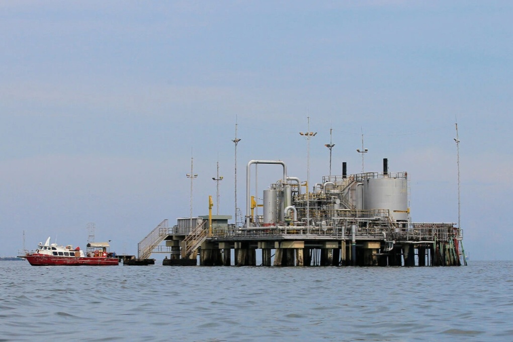 Lý do Mỹ khó điều hành ngành dầu mỏ Venezuela - 1