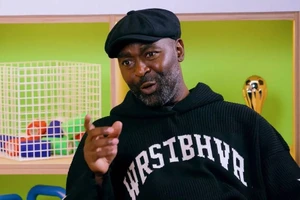 Bàn thua khiến huyền thoại MU không bao giờ nói chuyện với đồng đội nữa