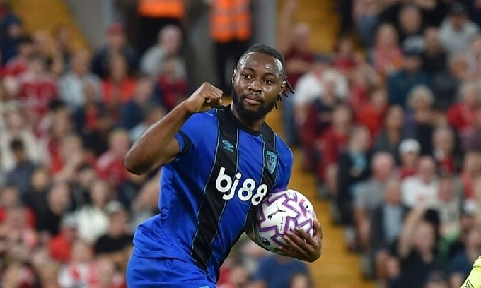 Semenyo mừng bàn thắng trong trận gặp Liverpool ở Ngoại hạng Anh trên sân Anfield, thành phố Liverpool, Vương quốc Anh ngày 15/8/2025. Ảnh: Reuters