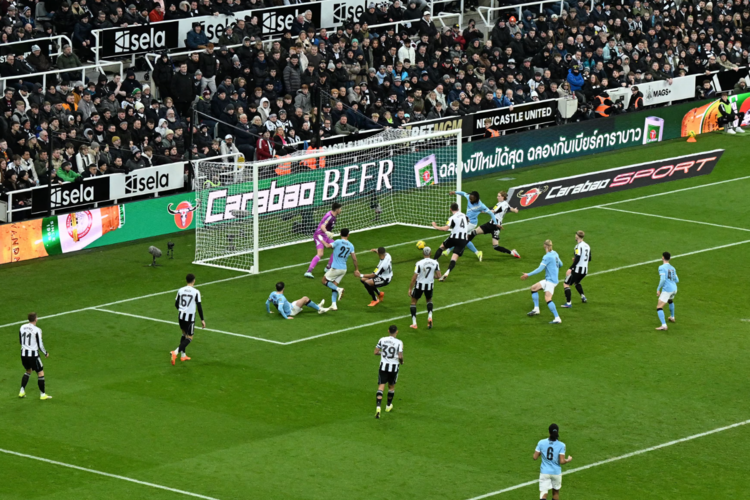 Man City dat mot chan vao chung ket Cup Lien