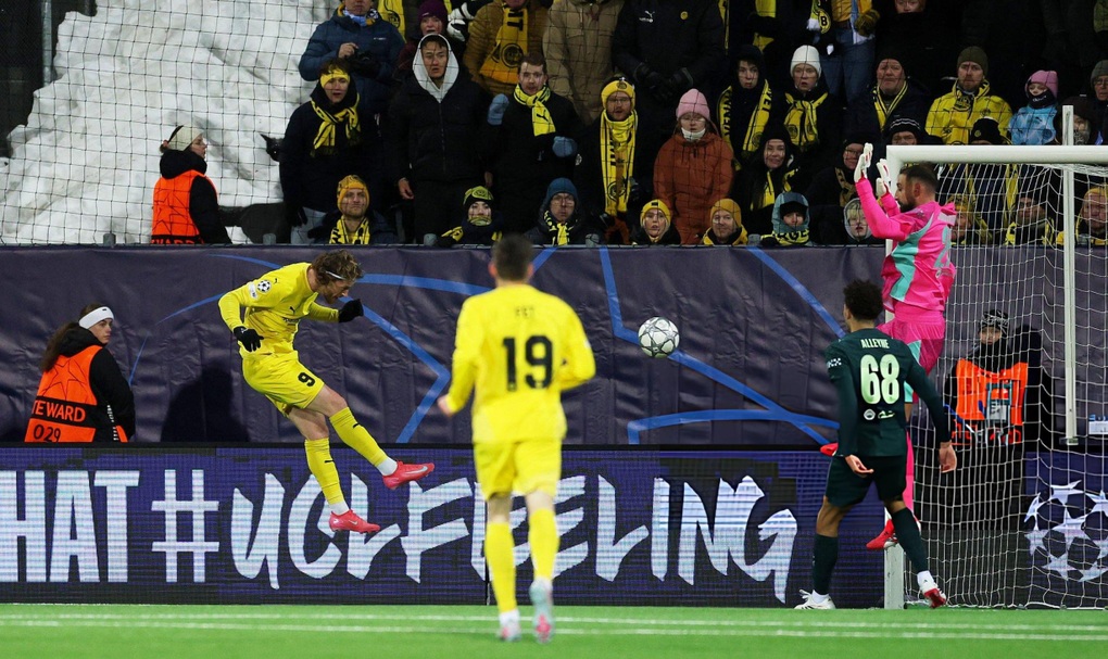 Man City thua sốc tại Na Uy, Arsenal duy trì mạch toàn thắng - 1