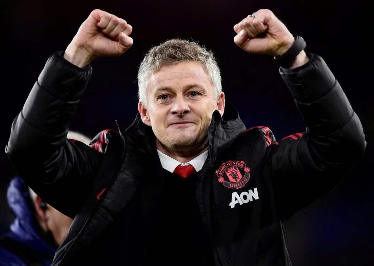 Man United còn bám víu Sir Alex đến bao giờ? - Ảnh 1. man united - Ảnh 1.