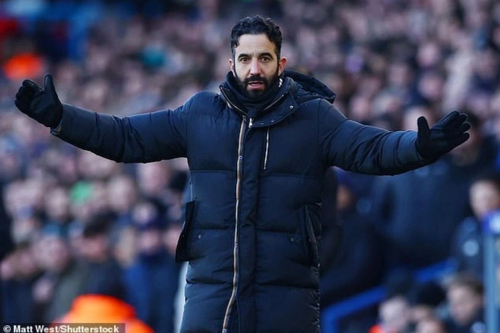 Man Utd bất ngờ sa thải HLV Ruben Amorim - 1