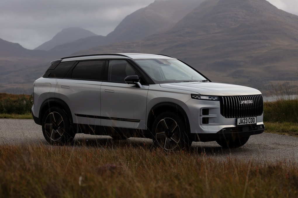 Mẫu xe Trung Quốc giống Range Rover bán chạy hơn hàng thật - 1