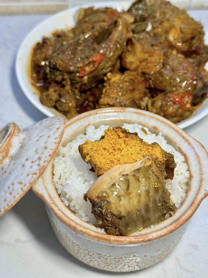 Mẹ ba con tiết lộ bí quyết kho cá chép bất bại 1 Món cá chép kho riềng của mẹ đảm ở Hà Nội. Ảnh: Thu Fox Daily