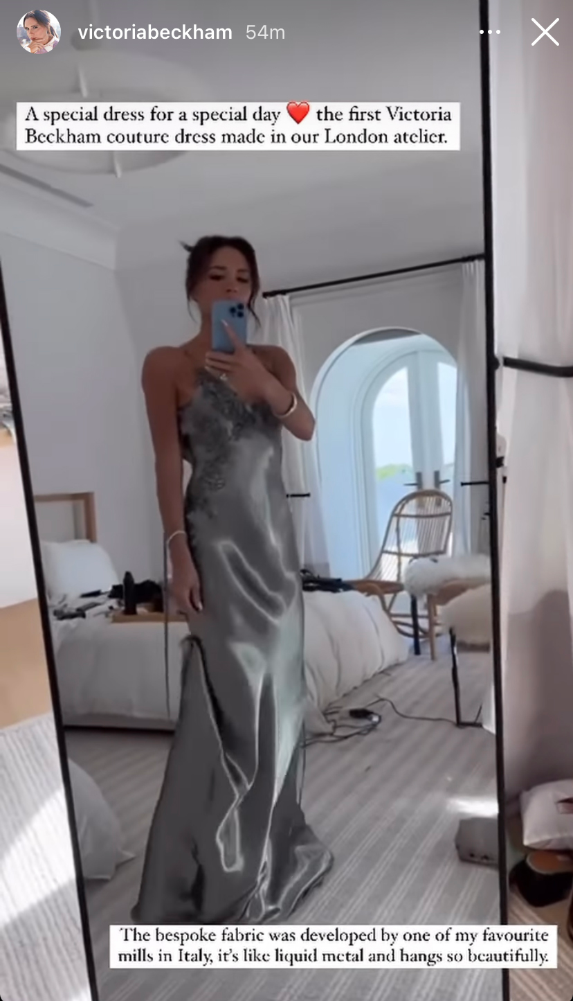 Chiếc váy cưới 