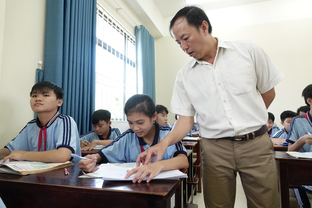 Một tỉnh trải thảm đón giáo viên, hỗ trợ ngay đến 100 triệu đồng - 1