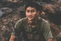 Diễn viên 'Mưa đỏ' nhận giải