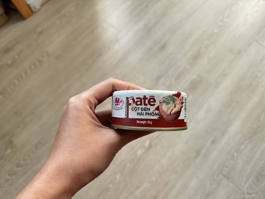 Mua patê hộp làm bữa sáng, người mẹ nghẹn lòng khi đọc tin về thịt bẩn - 1