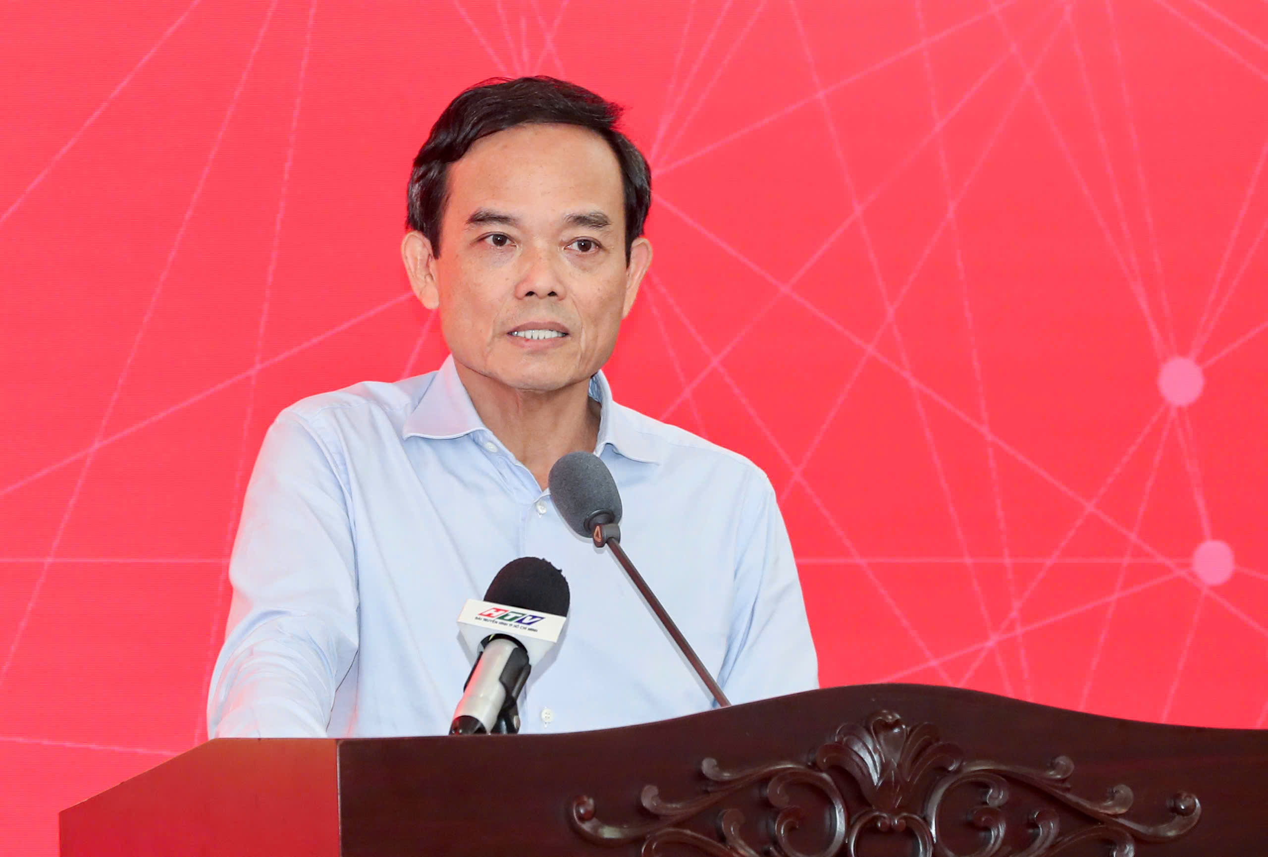 Bí thư Thành ủy TPHCM: Không đi nhanh bằng khoa học - công nghệ, thành phố sẽ mãi là người đến sau - Ảnh 1.