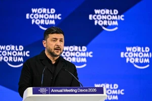Ông Zelensky gặp ông Trump, phát biểu gay gắt tại Davos