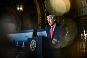 Cộng hòa 'bắt tay' Dân chủ ngăn ông Trump lại tấn công Venezuela hay phát động chiến dịch với Greenland 