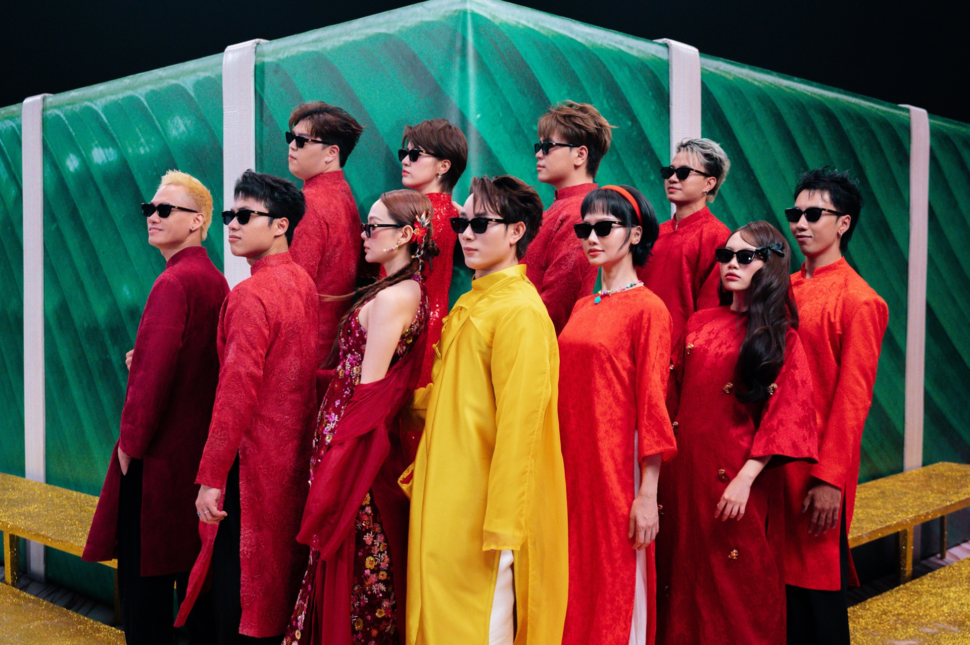 Nam ca sĩ hôm trước bị “tế” khắp cõi mạng, hôm sau ra siêu phẩm khiến dân tình “dù ghét cũng phải vào xem”- Ảnh 1.