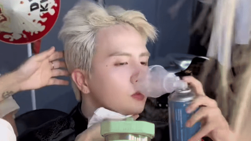 Quá khứ của sao nam Vbiz đang hot rần rần: Nằm liệt giường vì bệnh tim, phải sống chung với thanh sắt dài hơn 30cm- Ảnh 2.