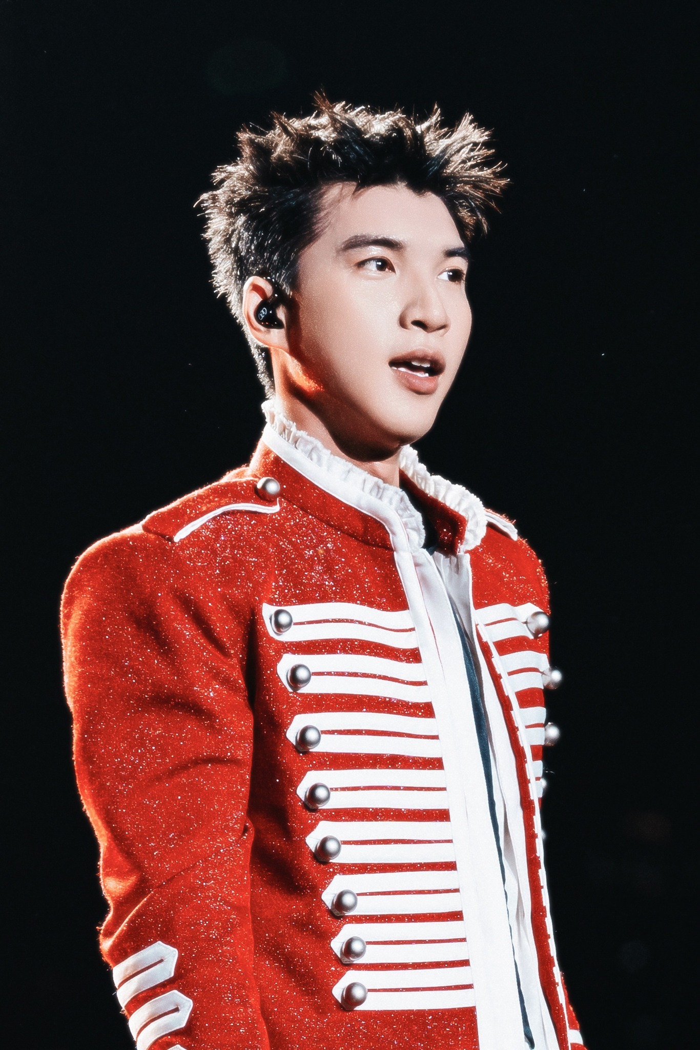 Nam nghệ sĩ Vbiz đắt show bậc nhất, được Bộ VHTTDL vinh danh: Nói 1 câu ủng hộ ngay 400 triệu đồng- Ảnh 1.