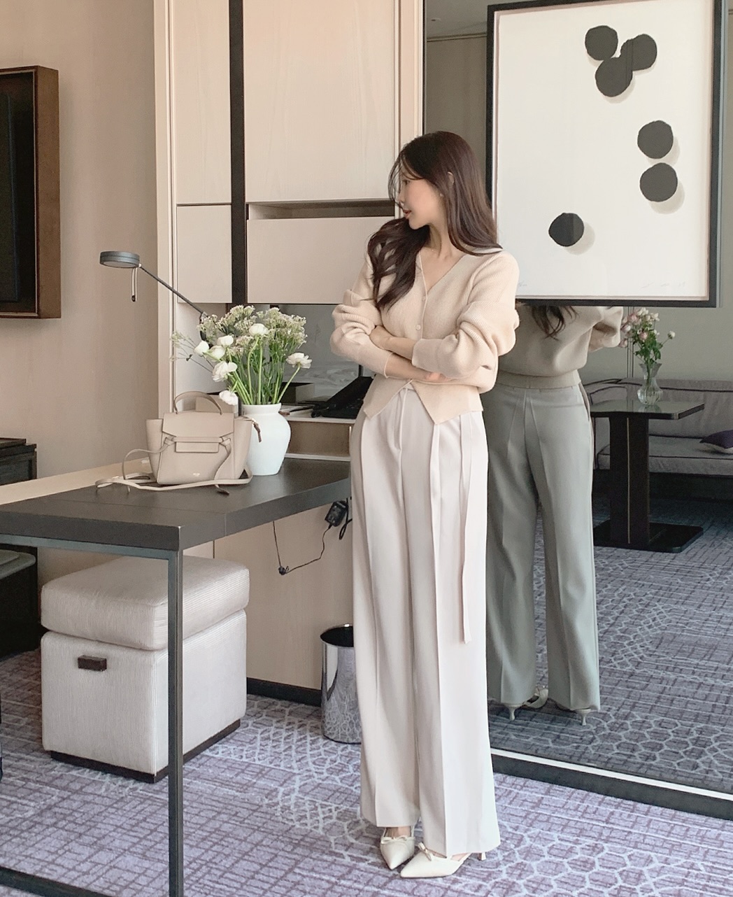 Nếu chị em đang tìm những item hack tuổi, thì đây là 5 món giúp trẻ hóa phong cách tuyệt đỉnh- Ảnh 7. Nếu chị em đang tìm những item hack tuổi, thì đây là 5 món giúp trẻ hóa phong cách tuyệt đỉnh- Ảnh 7.