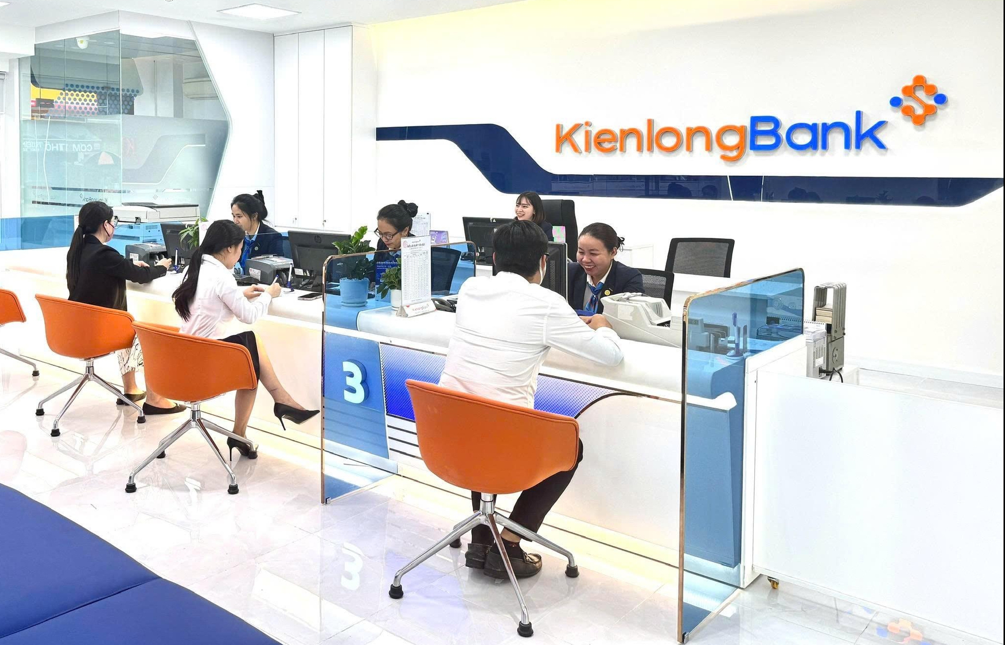 Ngân hàng mới lên sàn HoSE kinh doanh ra sao trong năm 2025? - Ảnh 1.