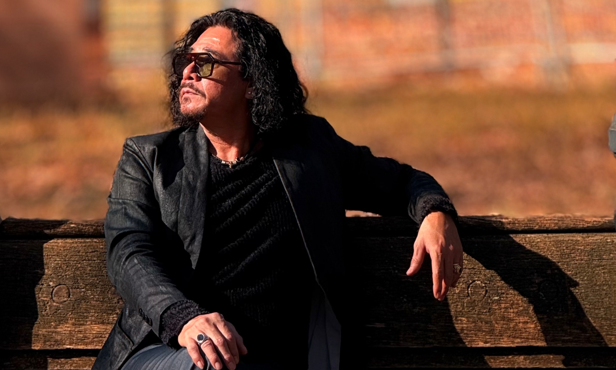 Nghệ sĩ Khắc Triệu lần đầu làm MV sau 55 năm