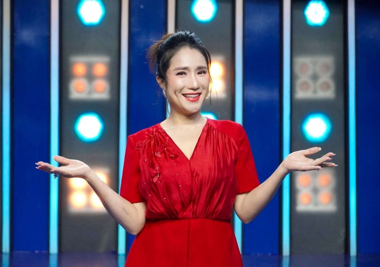 Nghệ sĩ Ưu tú Cát Tường lý giải việc từ chối thi nhan sắc: “Tôi thấy như mình đang ăn gian” 1 Nghệ sĩ Ưu tú từng làm giám khảo các cuộc thi nhan sắc. Ảnh: FBNV