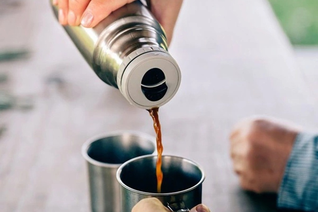 Nghi nhiễm độc chì do dùng bình giữ nhiệt suốt 20 năm: Chuyên gia nói gì? - 1