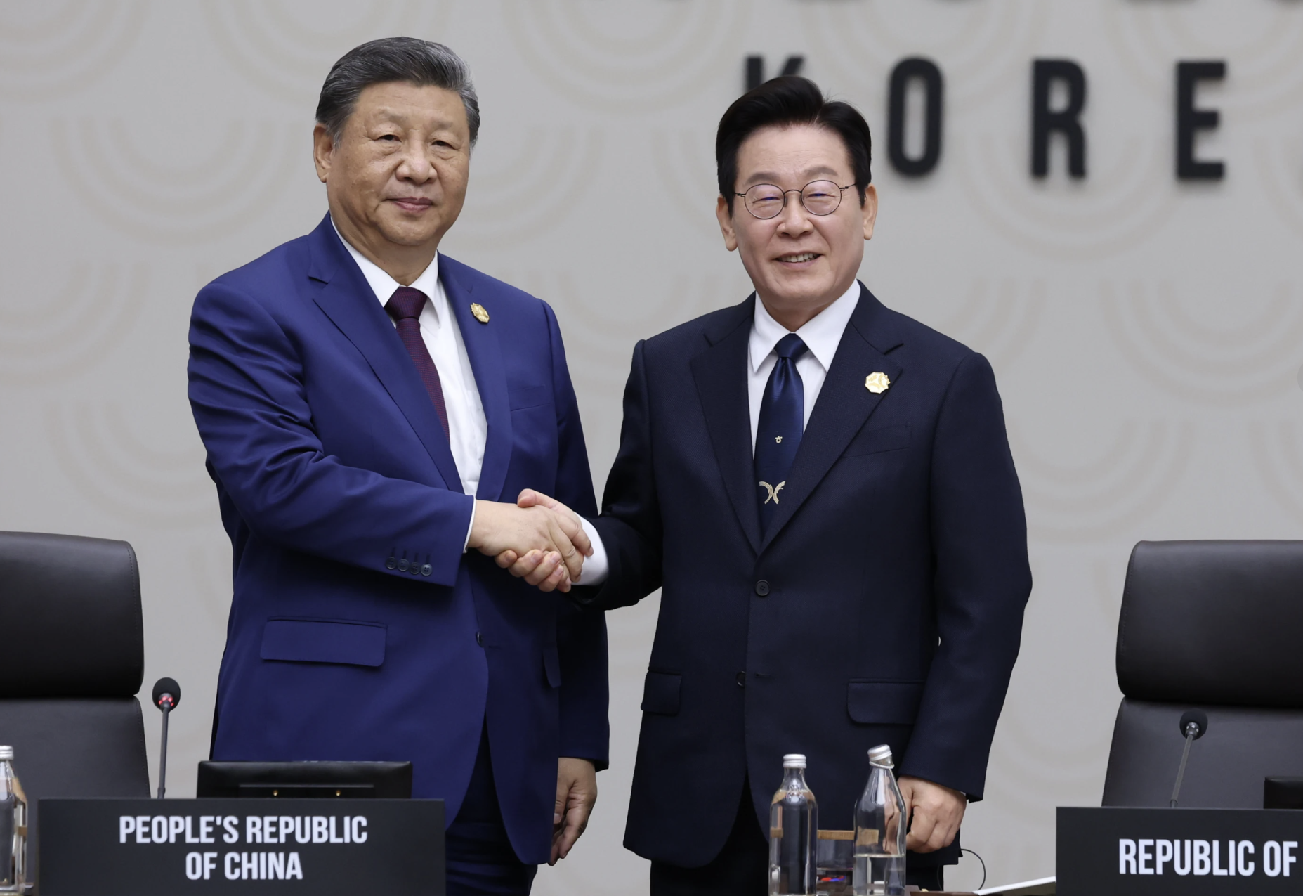 Ngoại giao sôi động ở Đông Bắc Á - Ảnh 1.