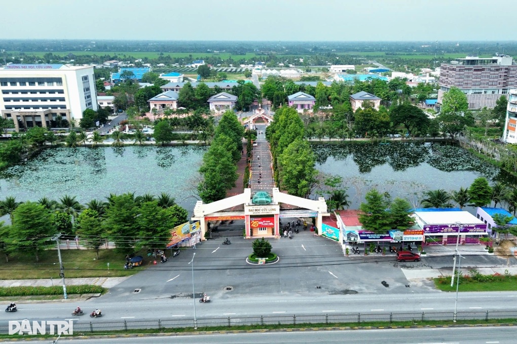 Ngôi trường chi gần 10 tỷ đồng để giảng viên, sinh viên nghiên cứu khoa học - 2