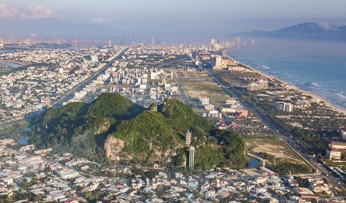 Ngọn núi trong trung tâm Đà Nẵng, thuộc dạng hiếm ở Việt Nam, chỉ hơn 100m, thuộc di tích Quốc gia đặc biệt- Ảnh 1. Ngọn núi trong trung tâm Đà Nẵng, thuộc dạng hiếm ở Việt Nam, chỉ hơn 100m, thuộc di tích Quốc gia đặc biệt- Ảnh 1.