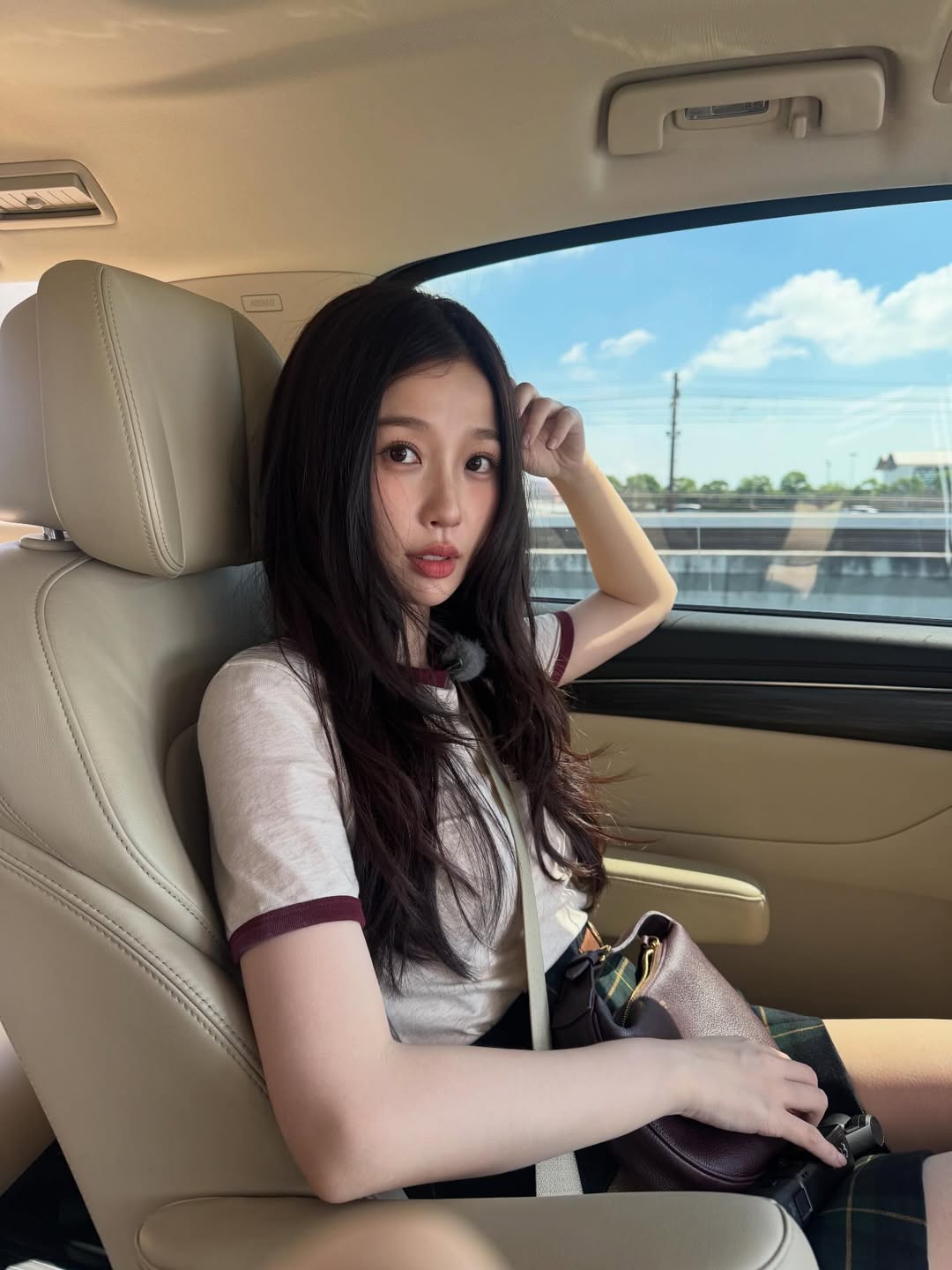 BXH nghệ sĩ bị thoát fan gọi tên duy nhất mỹ nhân đáng ghét nhất 2025: 4 tháng bay màu 9,1 triệu người theo dõi- Ảnh 1.