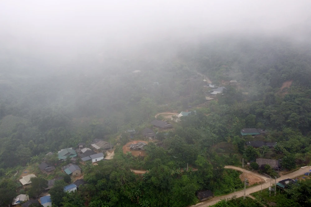 Toàn cảnh bản Pù Đứa nhìn từ trên cao. Ảnh: ĐẶNG TRUNG A17.JPG