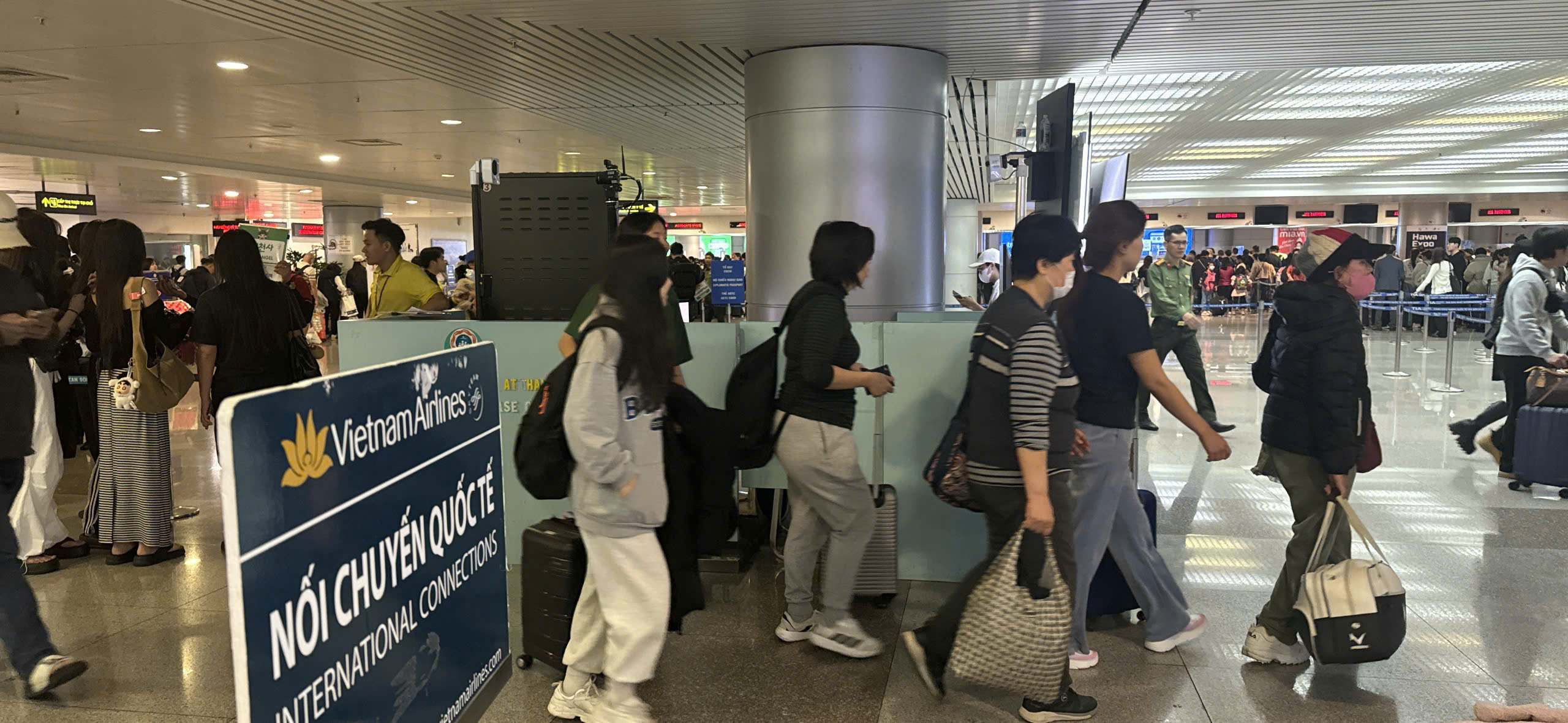 Người nhập cảnh vào TP.HCM có dấu hiệu nhiễm virus Nipah sẽ bị cách ly- Ảnh 1. Người nhập cảnh vào TP.HCM có dấu hiệu nhiễm virus Nipah sẽ bị cách ly- Ảnh 1.