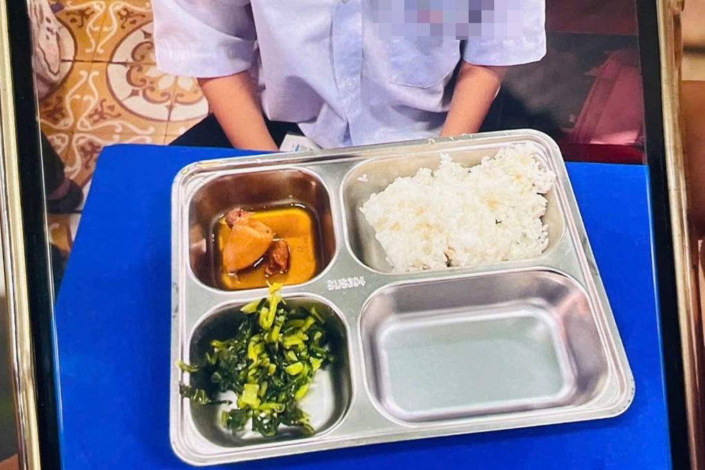 Nhà trường lên tiếng vụ phụ huynh tố suất ăn chỉ một miếng thịt nhỏ - 1
