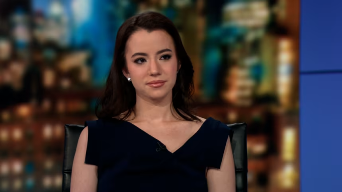 Ashley St. Clair xuất hiện trên CNN ngày 14/1. Ảnh: CNN