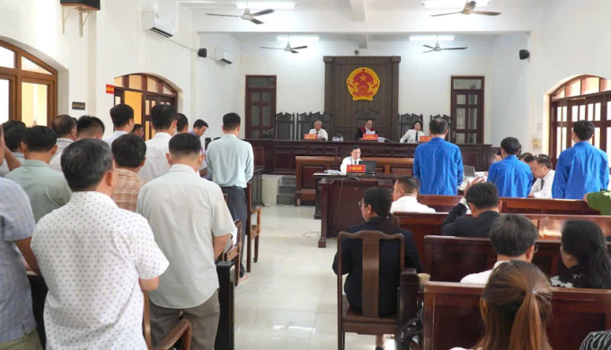 Phiên tòa xét xử 22 cựu cán bộ UBND huyện Long Thành cũ. Ảnh: Thái Hà