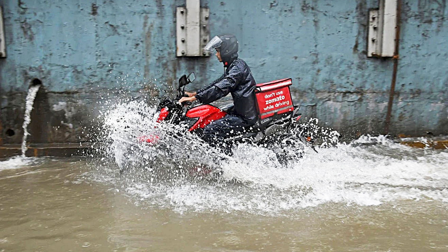 giao hàng siêu tốc - Ảnh 1.