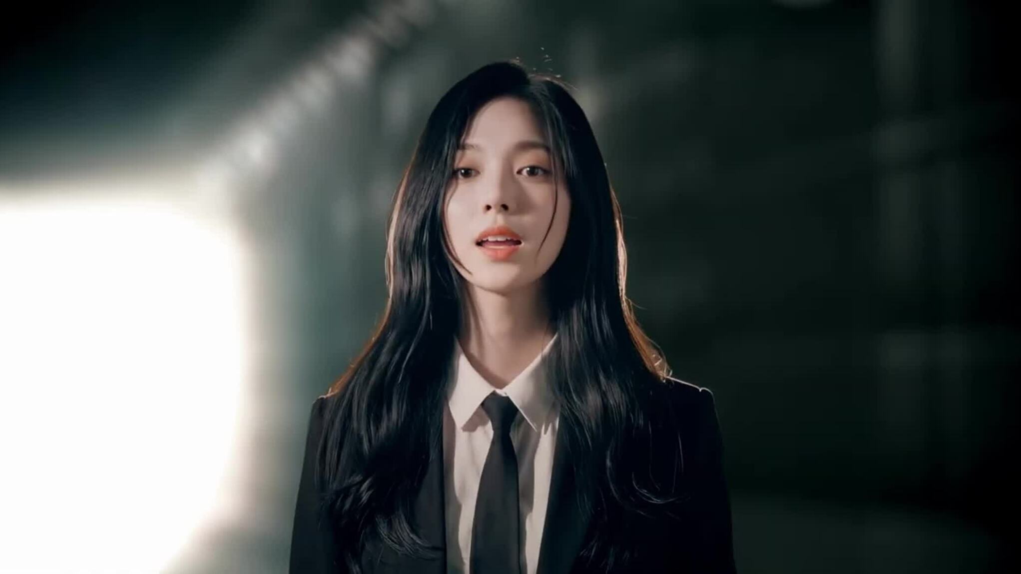 MV "Đã có cha rồi" - nhóm MTV, Ann