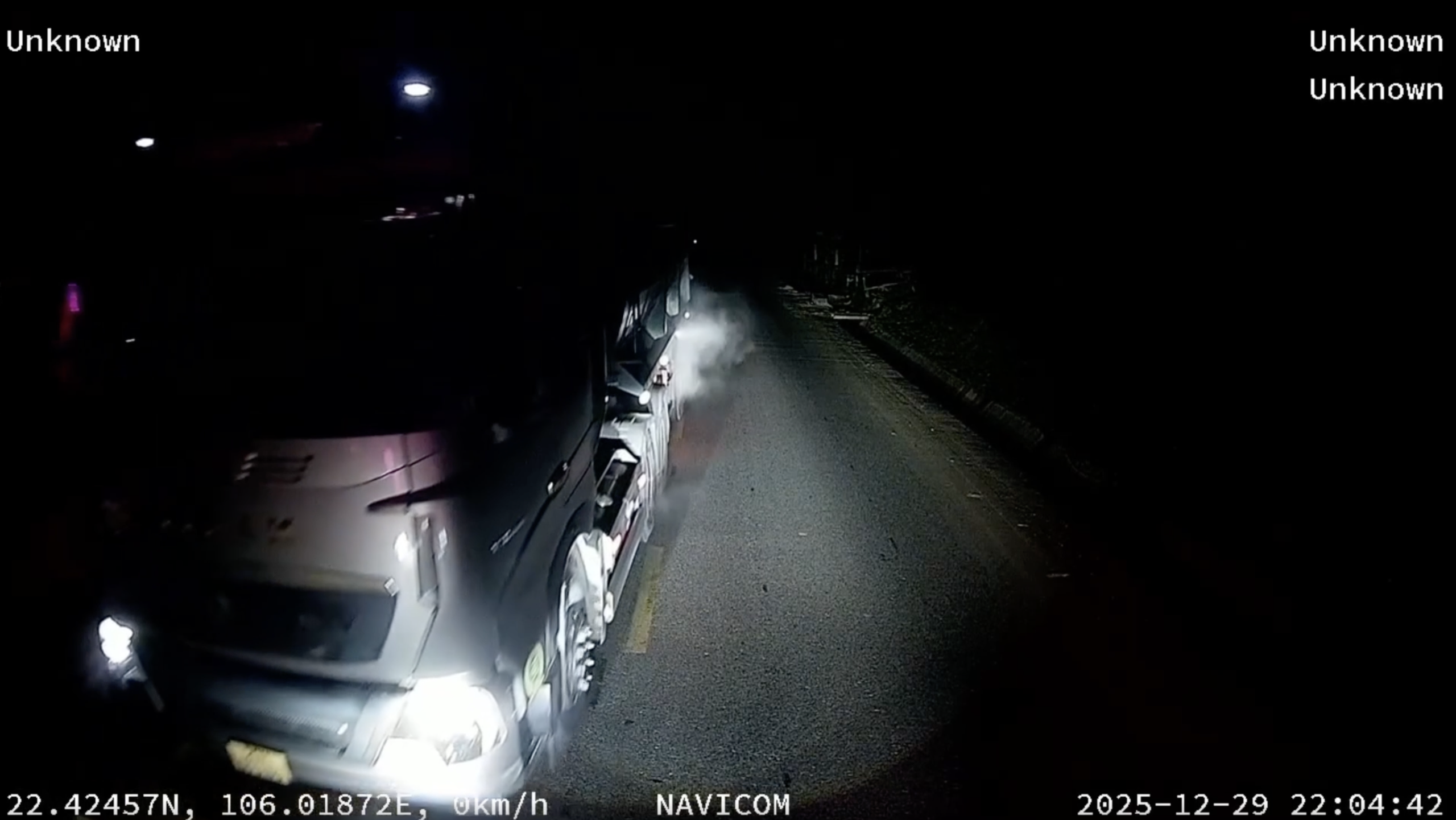 Những TikToker 'ngáo quyền lực' - Ảnh 2. Những TikToker 'ngáo quyền lực' - Ảnh 2.