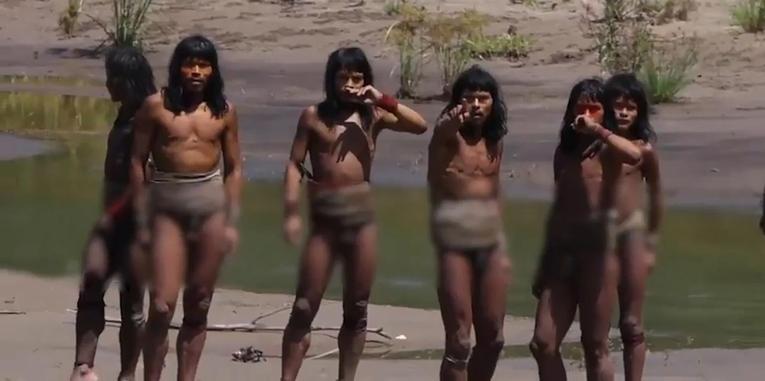 Những hình ảnh rõ nét đầu tiên về bộ lạc chưa từng tiếp xúc với bên ngoài - Ảnh 1.