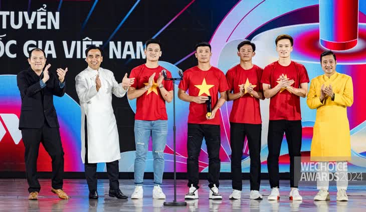 Những khoảnh khắc lịch sử Vbiz không bao giờ có thể lặp lại chỉ có tại WeChocie Awards- Ảnh 6.
