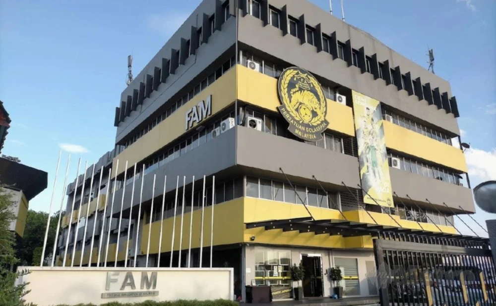 FAM đang gặp nhiều rủi ro trong việc bị phát hiện sử dụng các ngoại binh nhập tịch không hợp lệ. Ảnh: TNST. nong-quan-chuc-bong-da-malaysia-sap-tu-chuc-hang-loat (1).jpg